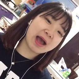 河边吃瓜直播,揭秘网络红人的幕后生活