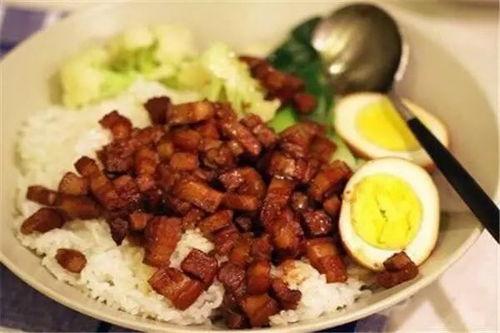 瓜妈吃卤肉饭,家常美味，回味无穷